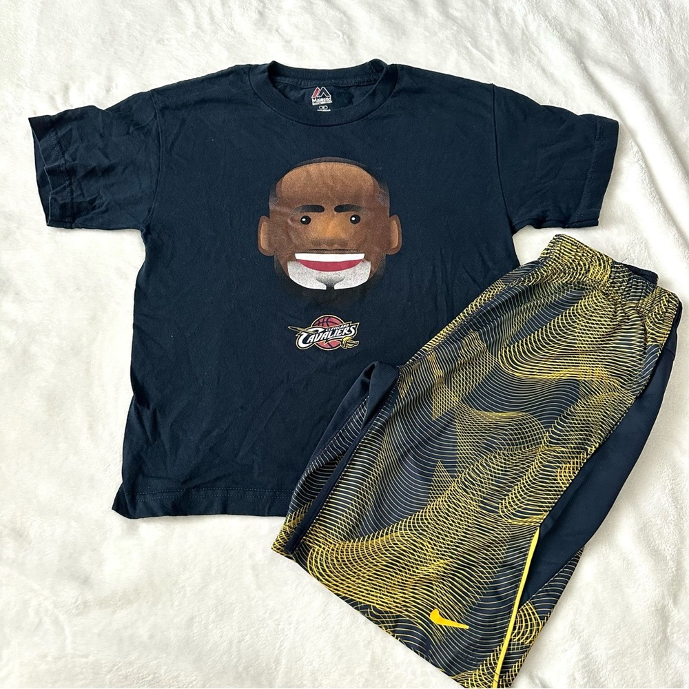 Majestic NBA Cleveland Cavs LeBron James Shirt Youth Kids M